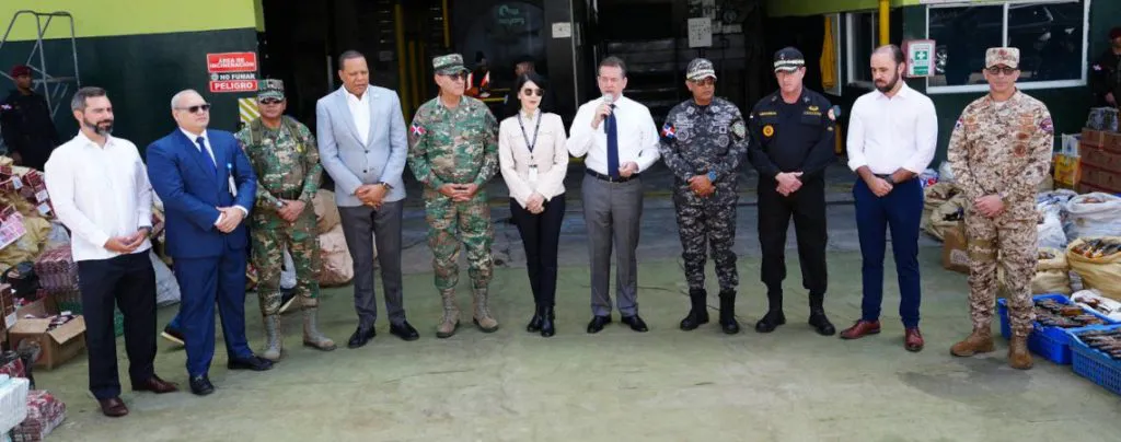 Ministro-Bisono-revela-MICM-ha-decomisado-32.6-millones-de-unidades-01-rs-1024x404