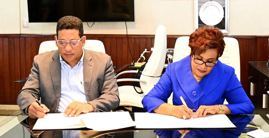 ccdc9739c83f032bb1c664f00a4afaf7_XL