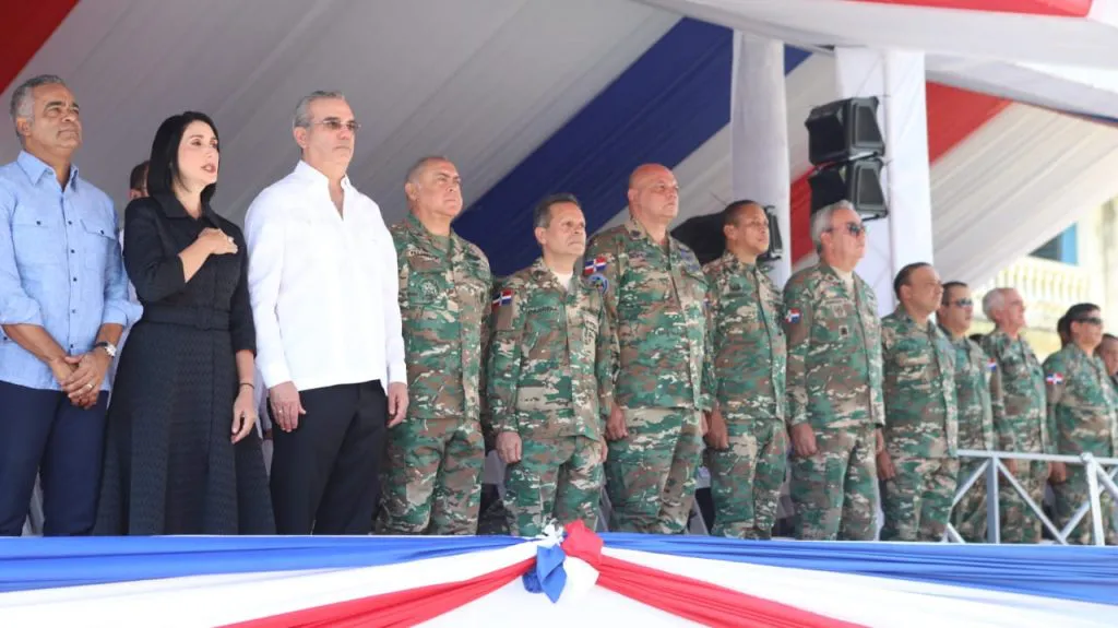 Autoridades-militares-participan-en-actos-conmemorativos-por-179-aniversario-de-la-Constitucion-1-1024x575