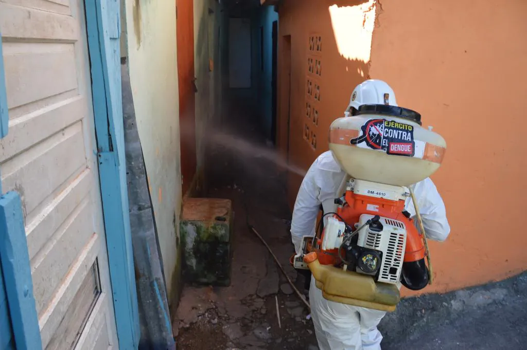Continuan-este-domingo-operativos-contra-el-dengue-en-Los-Rios-y-Cristo-Rey-9