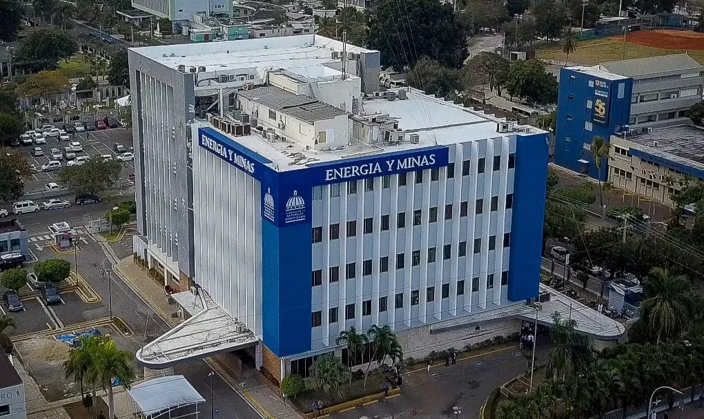 Fachada Energia y Minas Dron