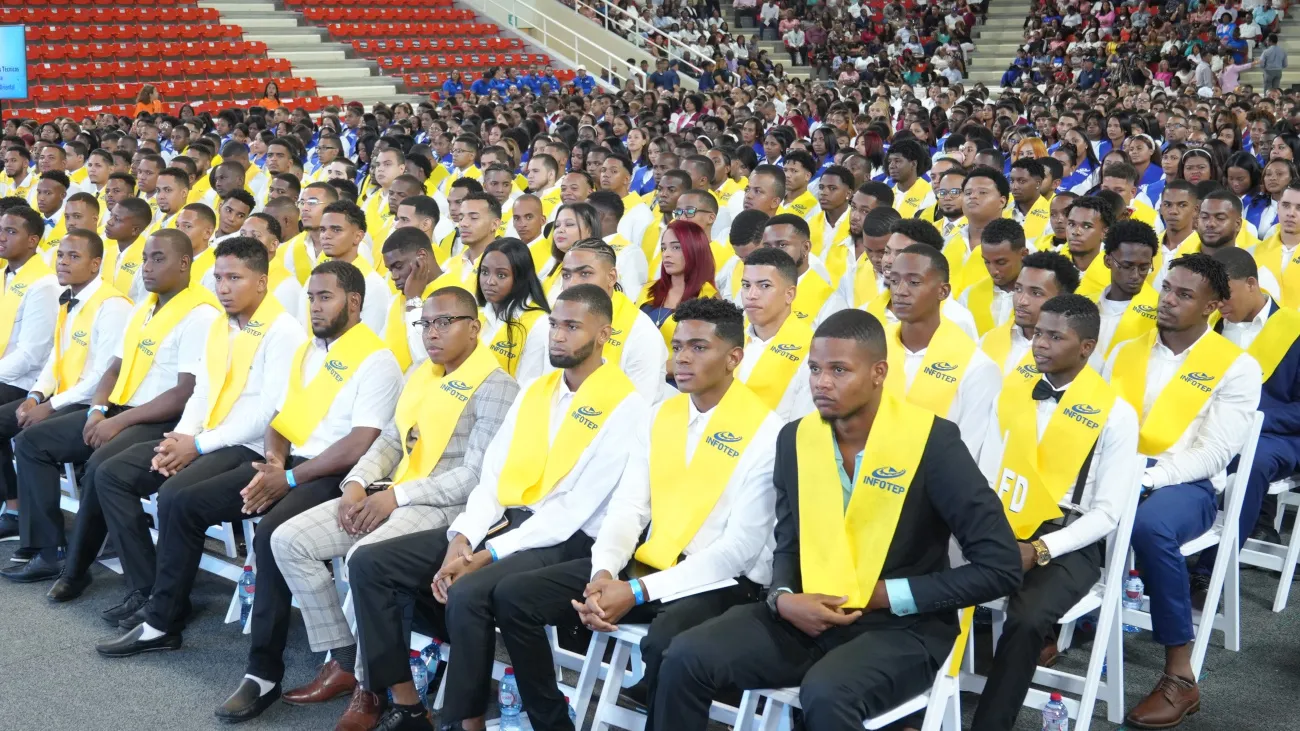 Foto de archivo, graduacion 2022 INFOTEP