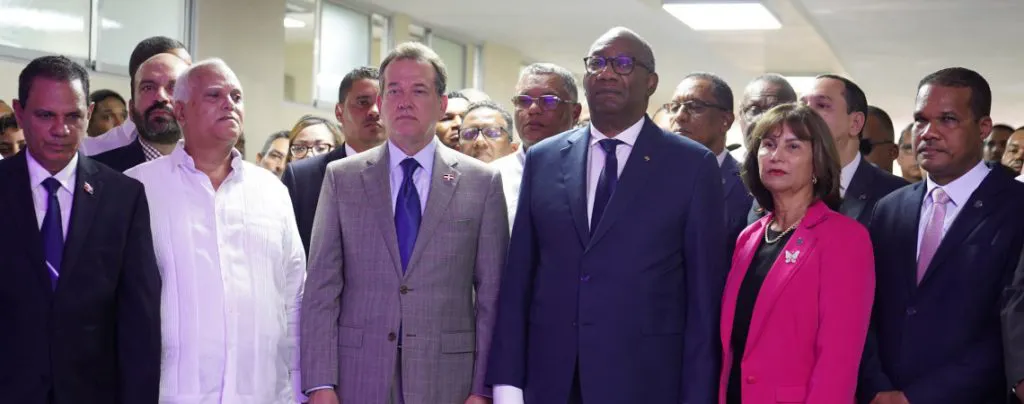 Bisono-encabeza-inauguracion-de-escuela-panaderia-en-la-UASD-01-rs-1024x404