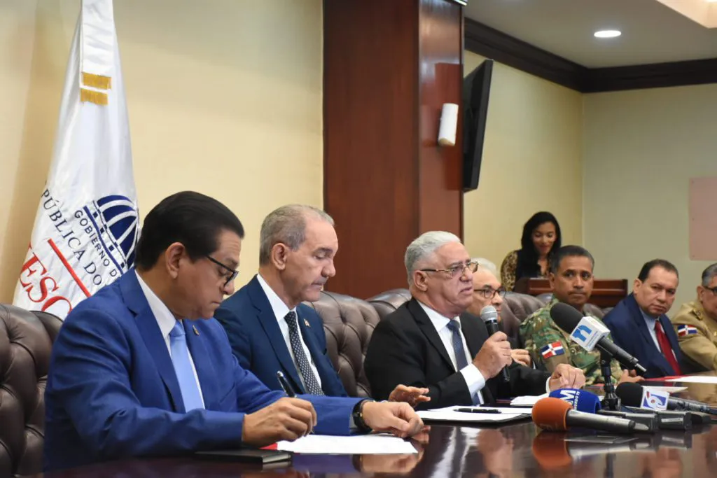 Gobierno-dominicano-inicia-implementacion-de-recertificacion-medica-para-garantizar-la-calidad-del-sector-salud-3-1024x683