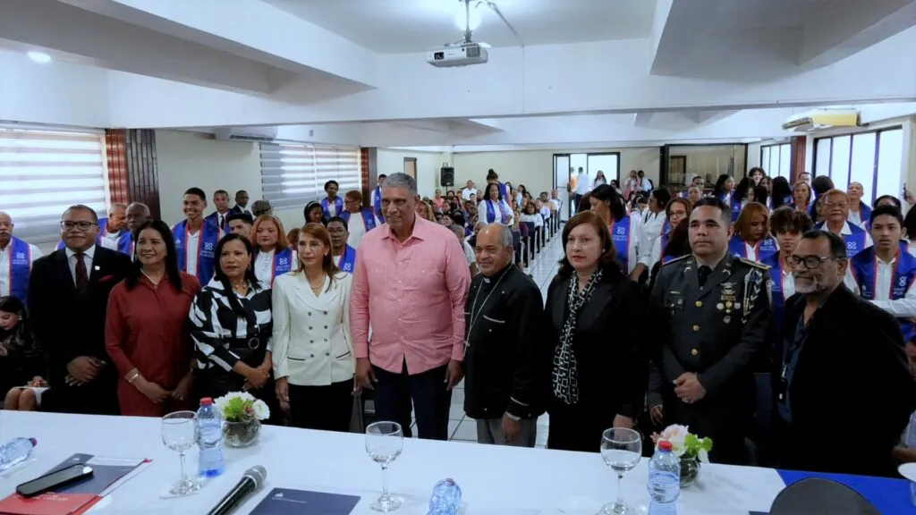 Graduacion-Lideres-mediadores-de-conflicto-1-1024x576