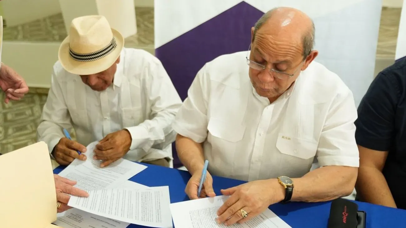 Rafael Santos Badía, recibió las